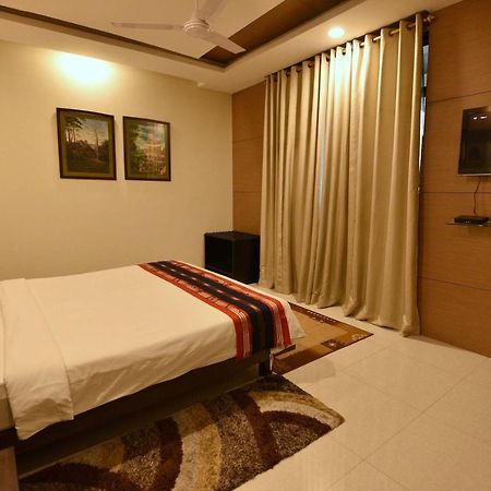 Dibrugarh Club House Hotel Exterior photo